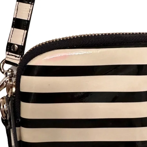 Kate Spade padded vinyl crossbody bag - Picture 2 of 6